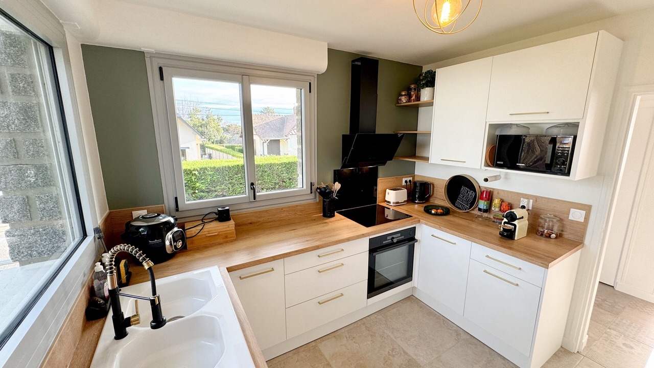 Photo of Kitchen in Normandy Landing Beaches