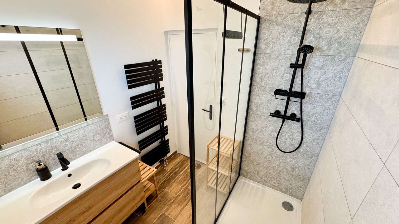 Photo of Bathroom in Normandy Landing Beaches