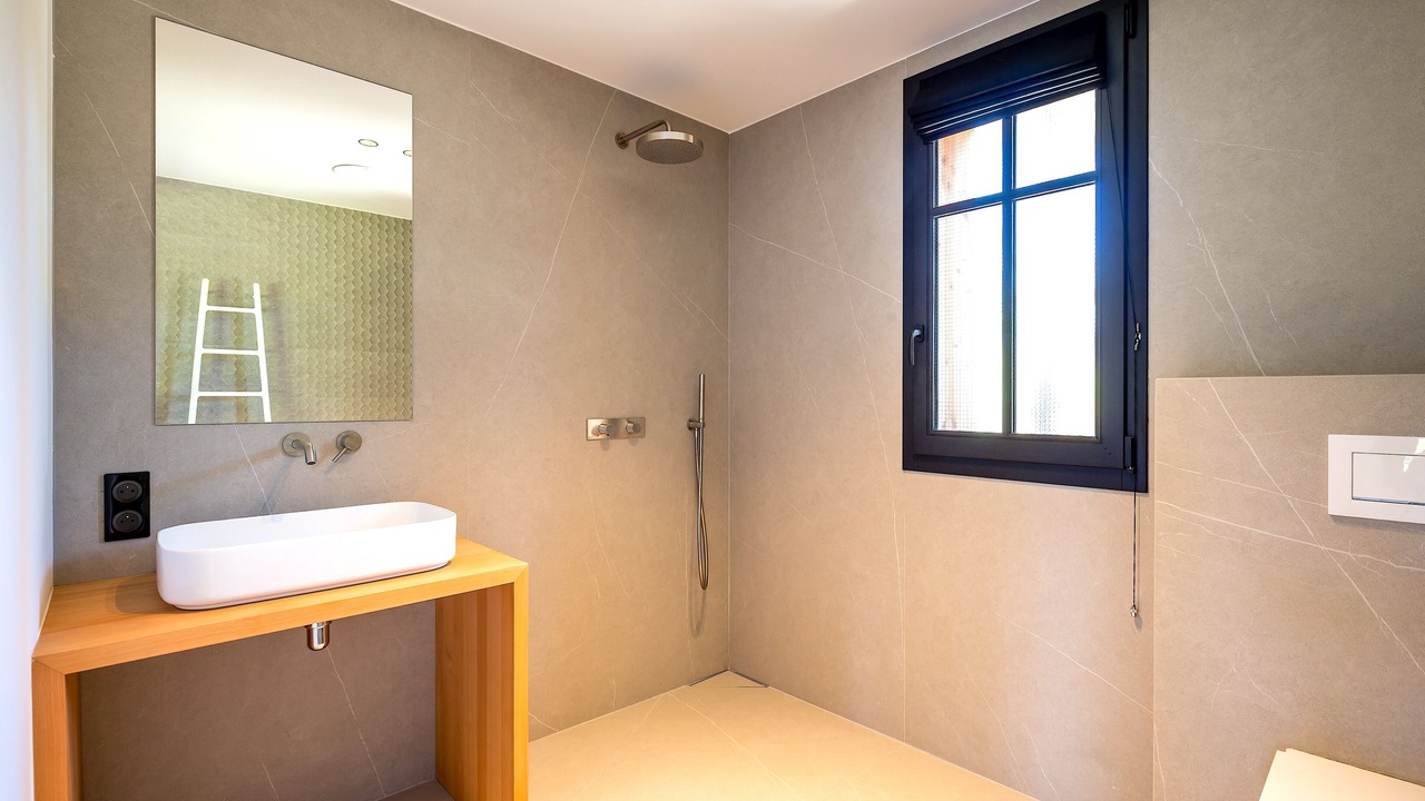 Photo of Bathroom in Piraillan