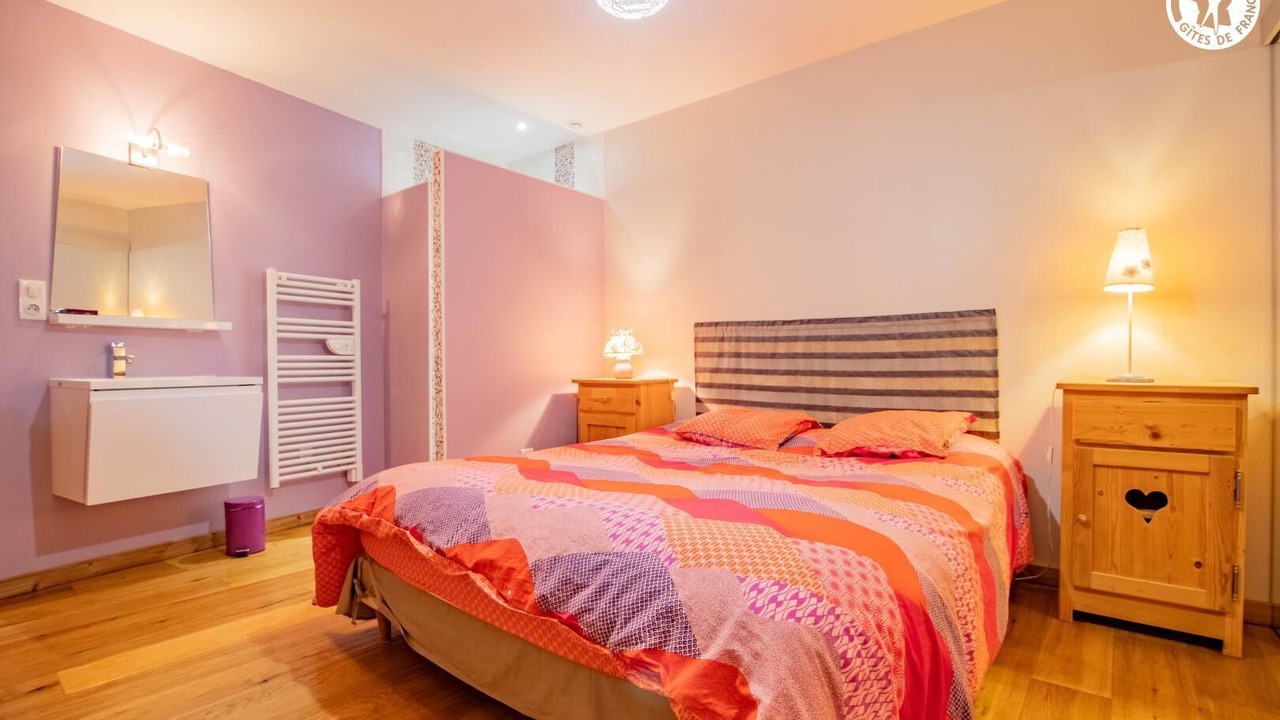 Photo of Bedroom in Matour