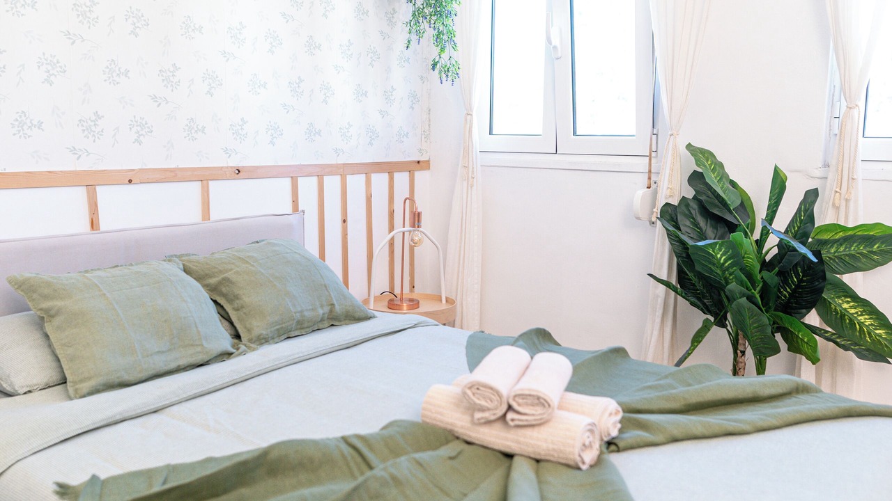 Photo of Bedroom in Linda-a-Velha