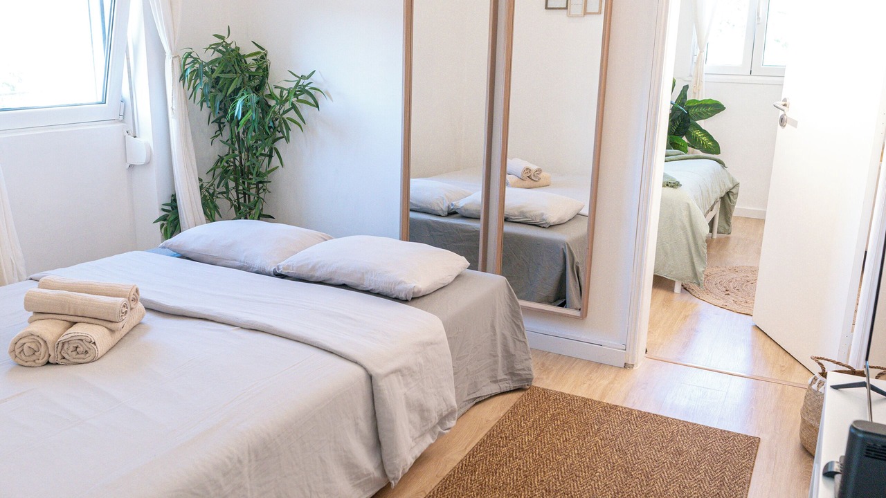 Photo of Bedroom in Linda-a-Velha