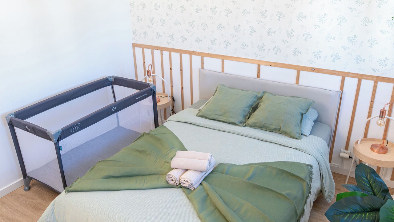 Photo of Bedroom in Linda-a-Velha