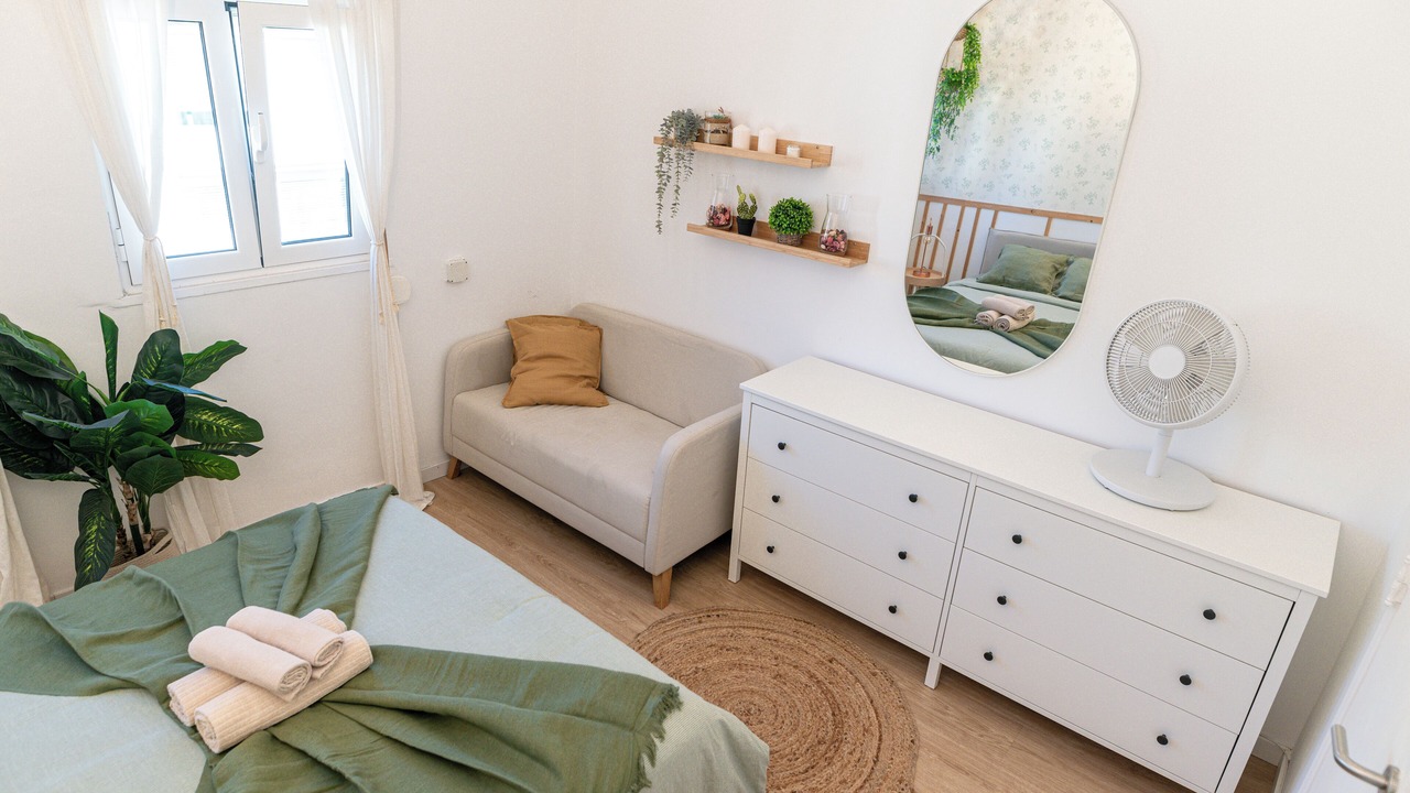 Photo of Bedroom in Linda-a-Velha