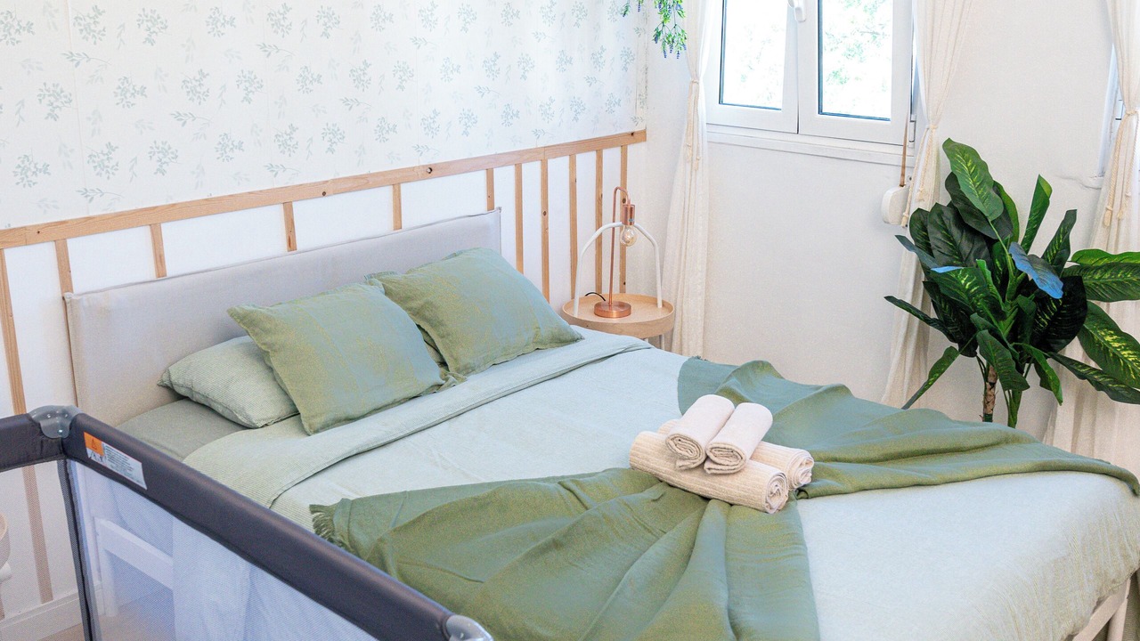 Photo of Bedroom in Linda-a-Velha
