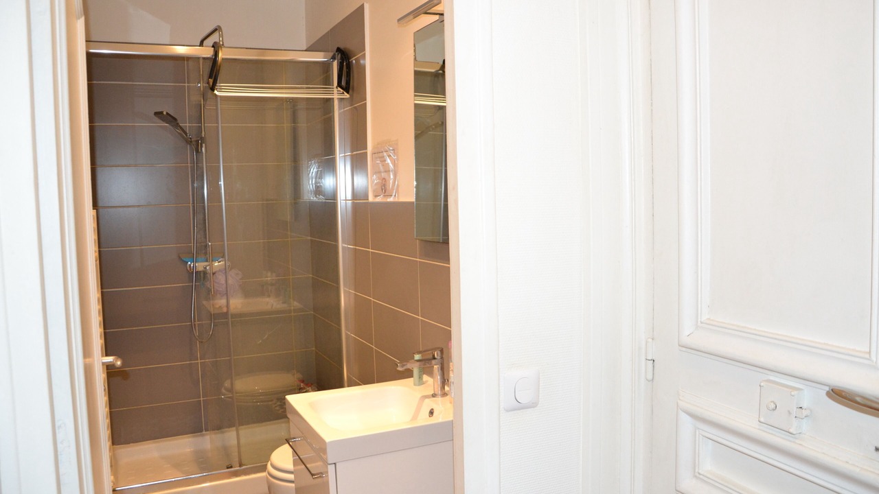 Photo of Bathroom in Quartier de la Roquette