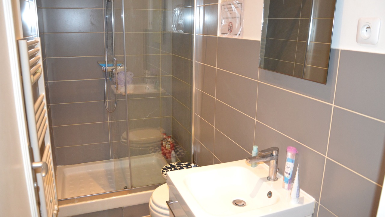 Photo of Bathroom in Quartier de la Roquette