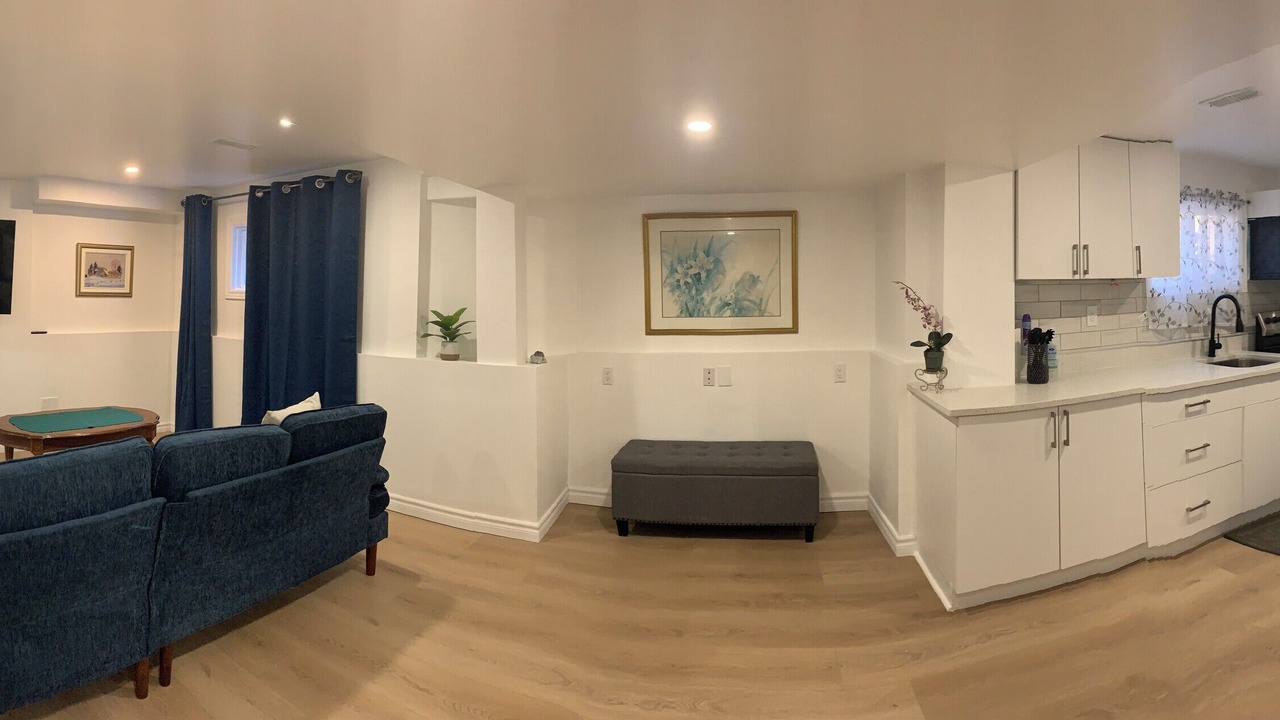 Photo of Livingroom in Ajax