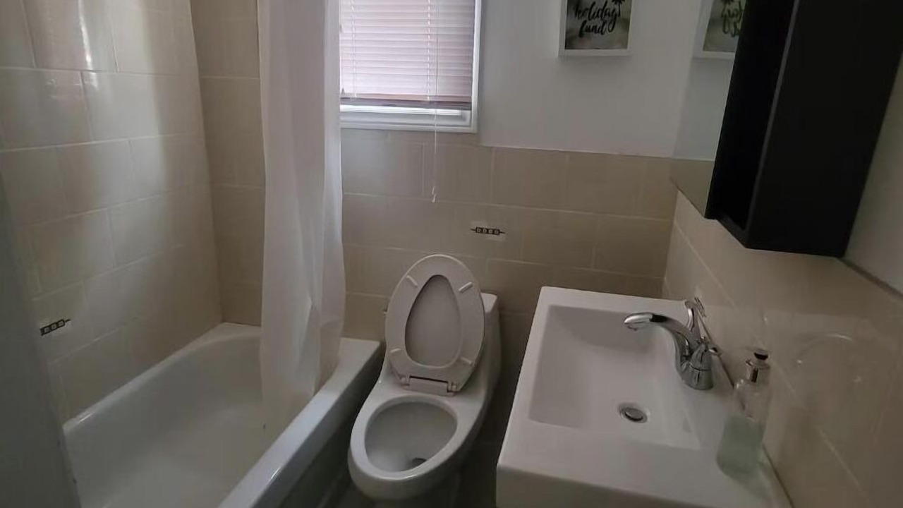 Photo of Bathroom in Alexandra Park