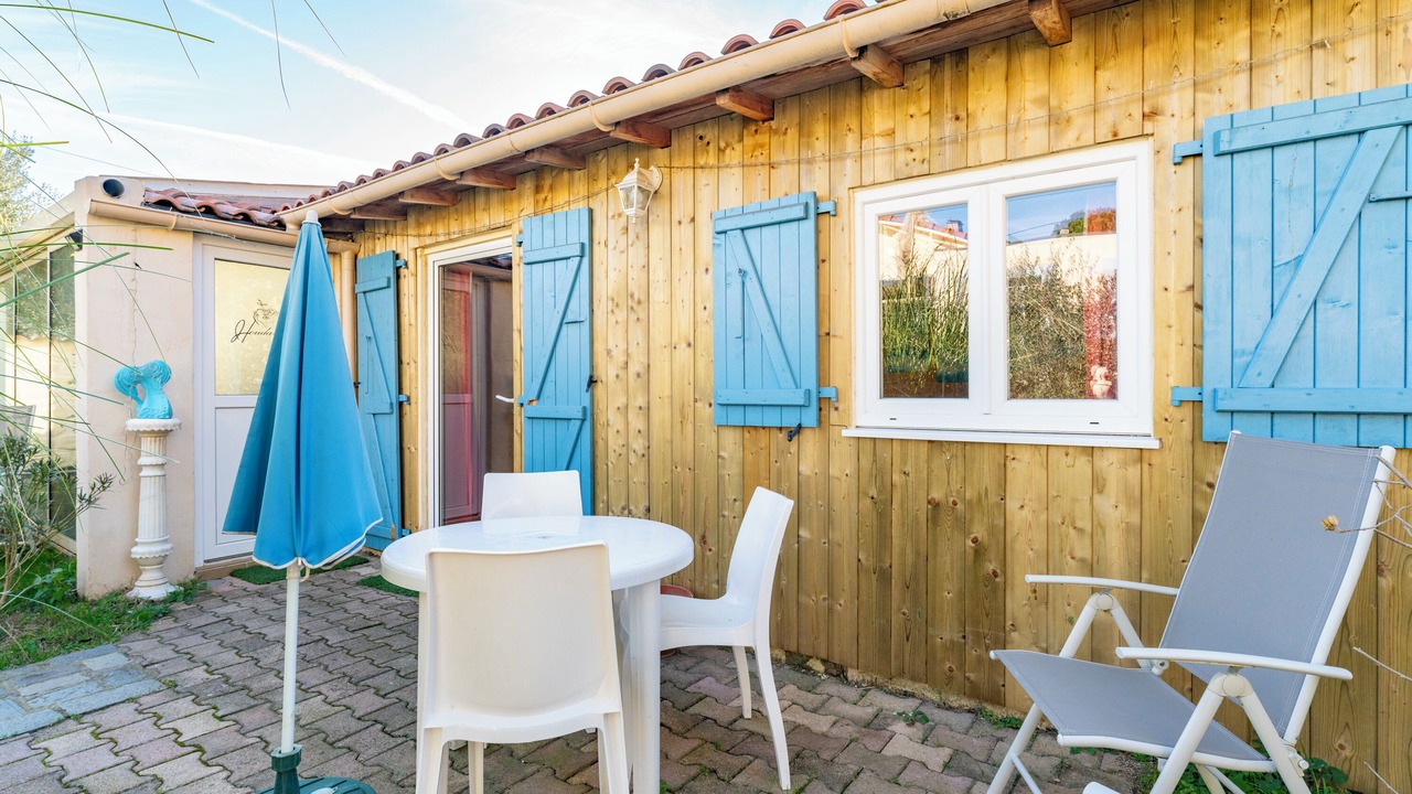 Photo of Outdoor in Route d'Arles