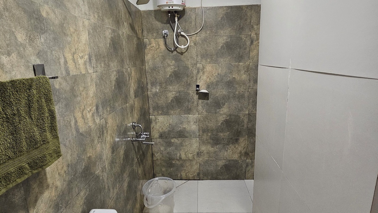 Photo of Bathroom in Ooty