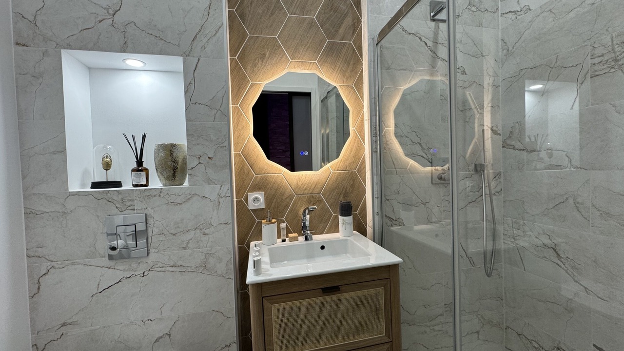 Photo of Bathroom in Faubourg North