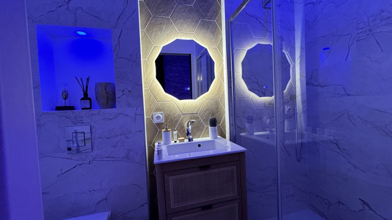 Photo of Bathroom in Faubourg North