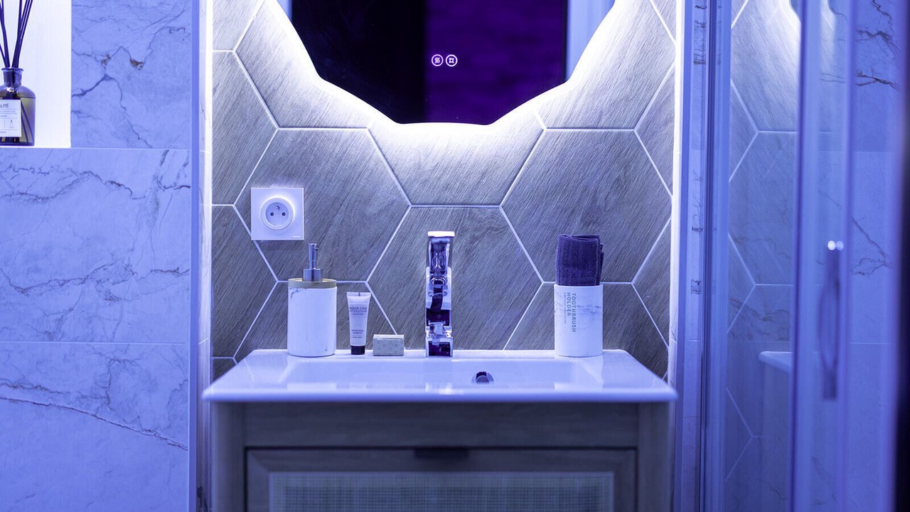 Photo of Bathroom in Faubourg North