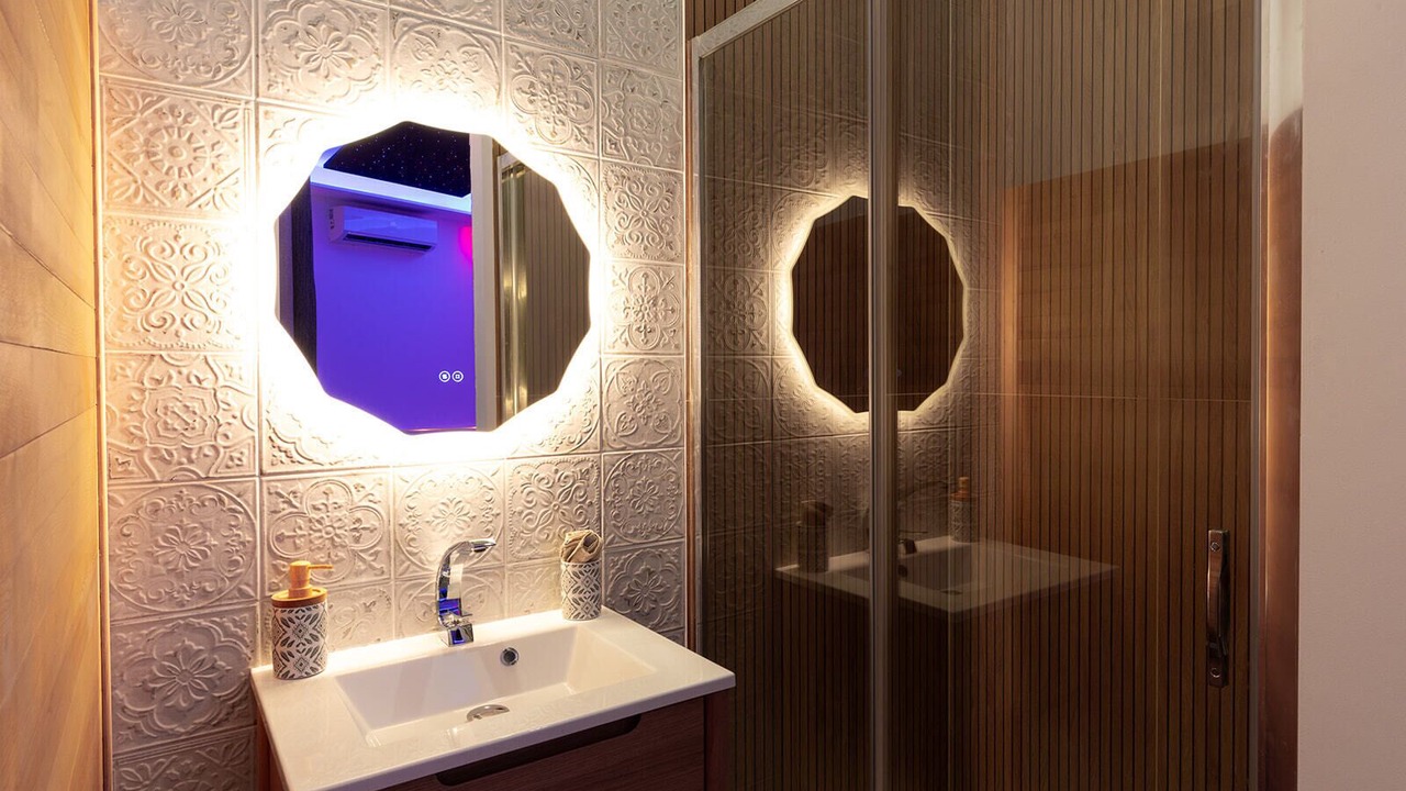 Photo of Bathroom in Faubourg North