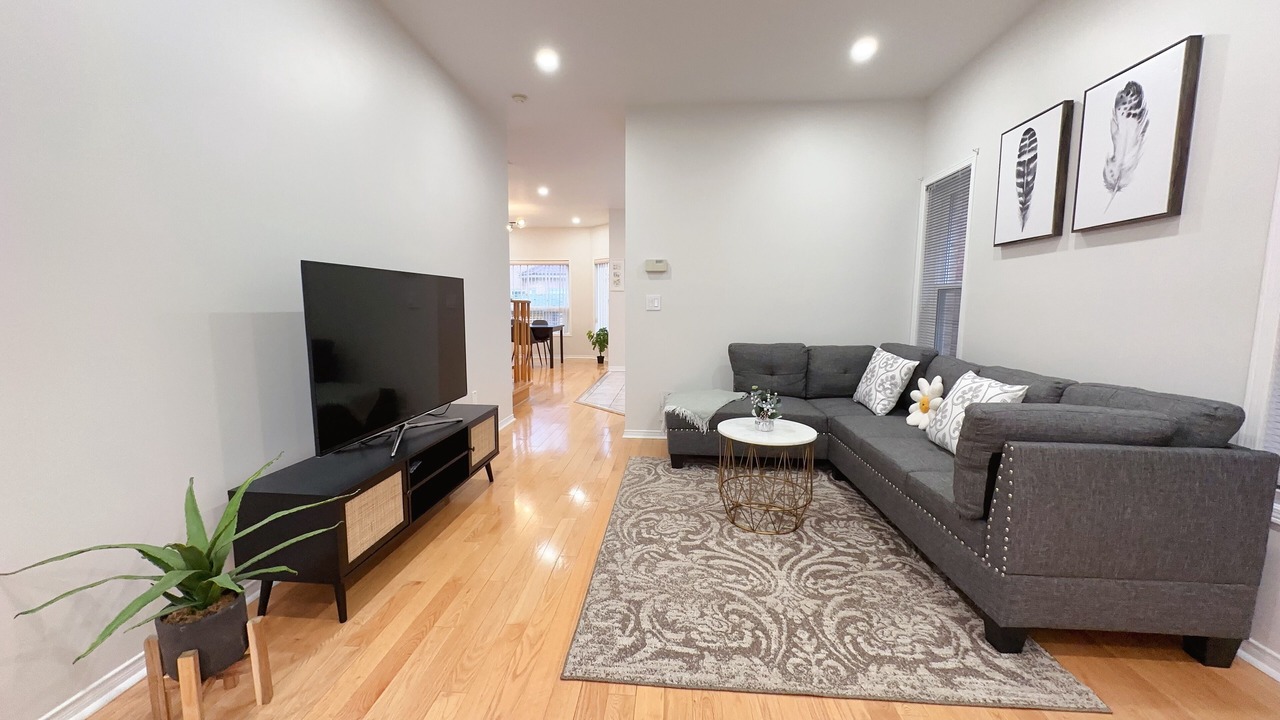 Photo of Livingroom in Markham