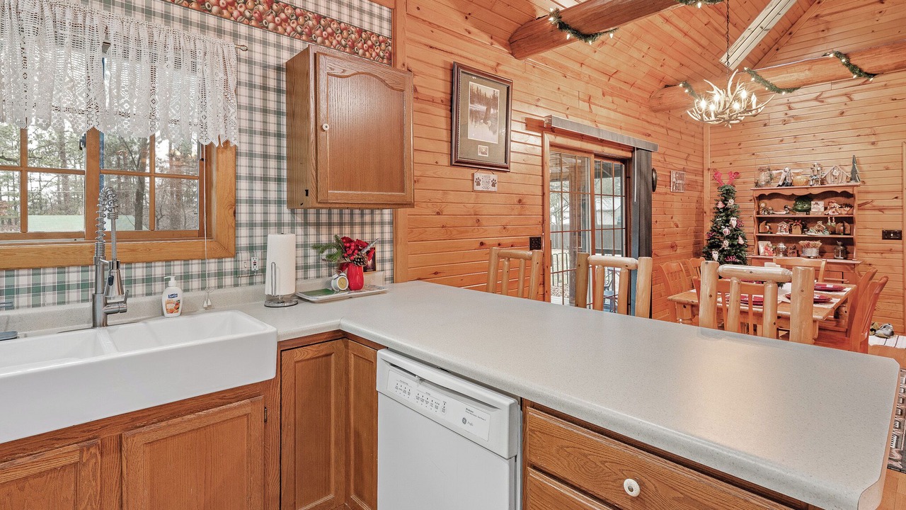 Photo of Kitchen in Lake Wazeecha