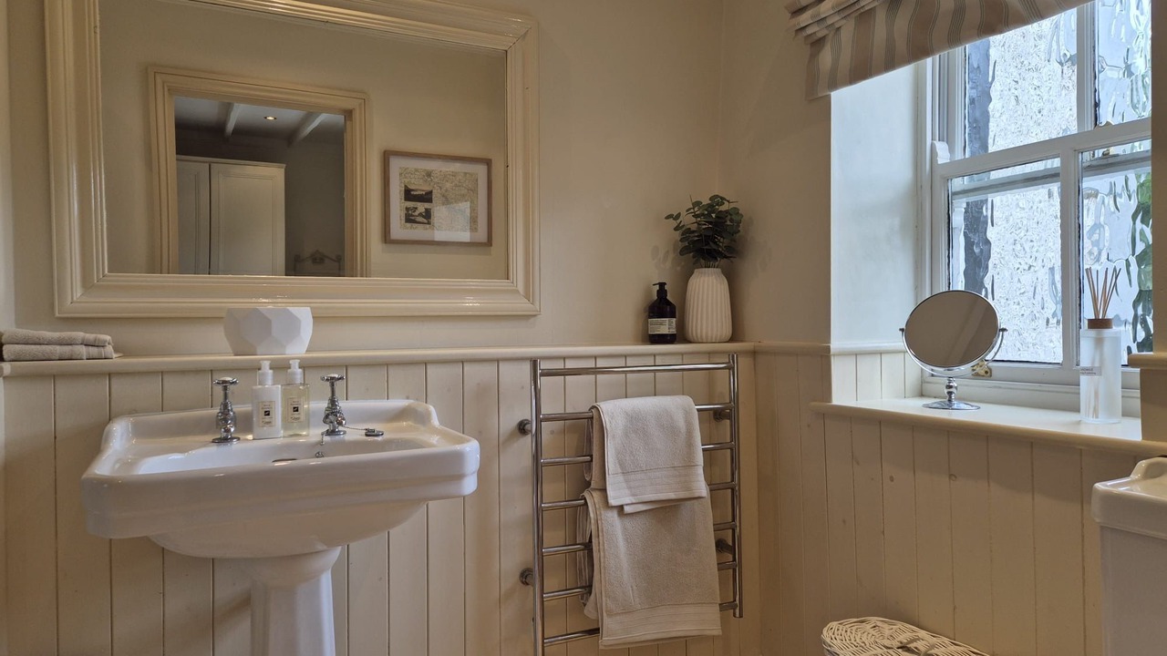 Photo of Bathroom in Pooley Bridge