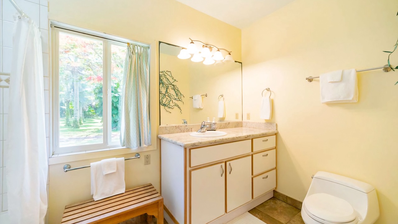 Photo of Bathroom in Hakalau