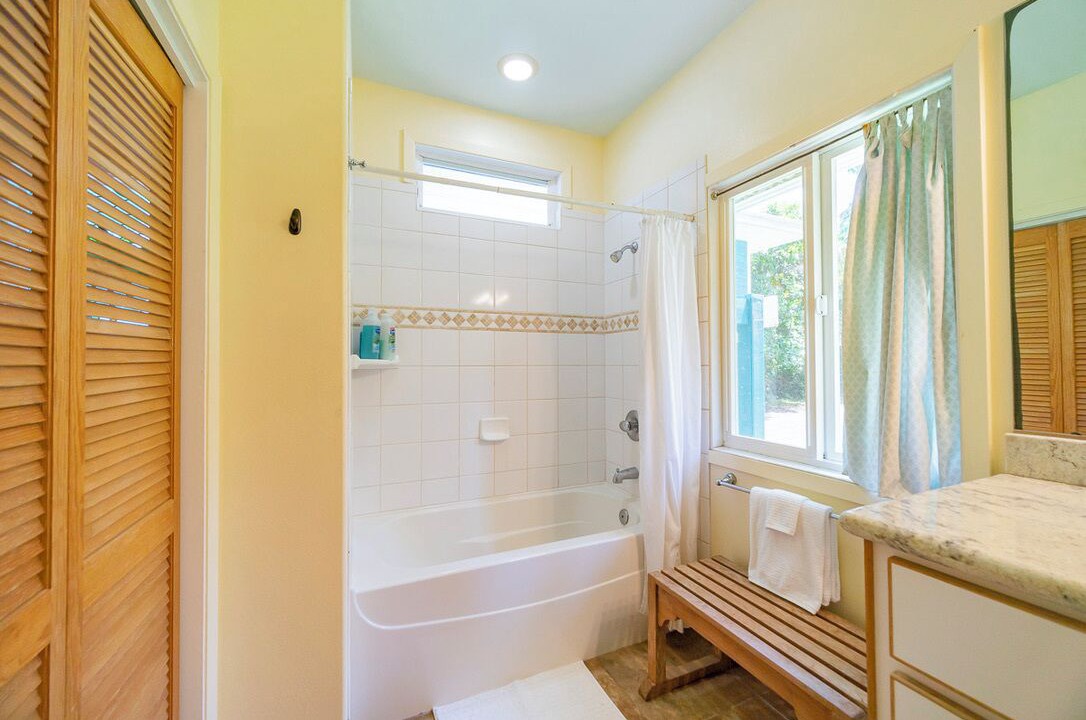 Photo of Bathroom in Hakalau