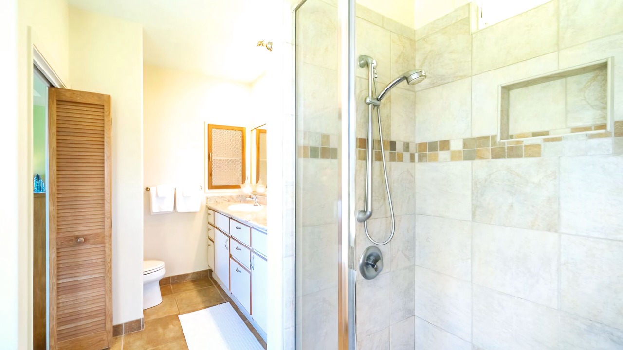 Photo of Bathroom in Hakalau