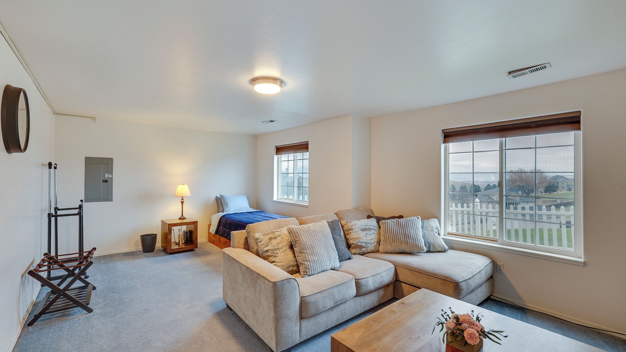 Photo of Livingroom in Clarkston