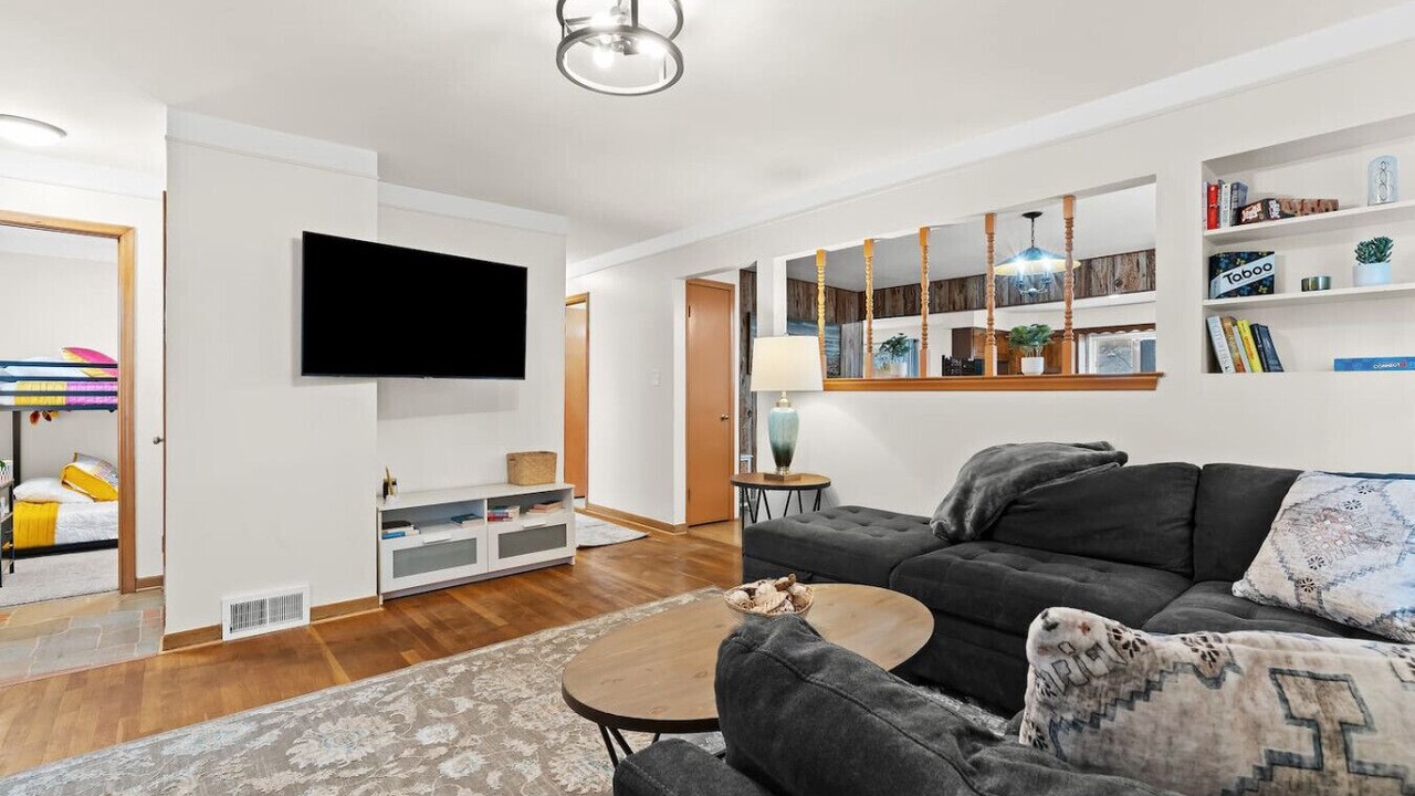 Photo of Livingroom in Dearborn Heights