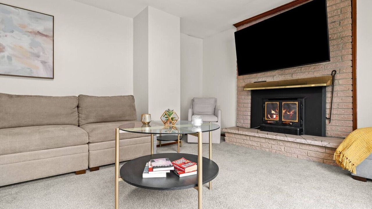 Photo of Livingroom in Dearborn Heights