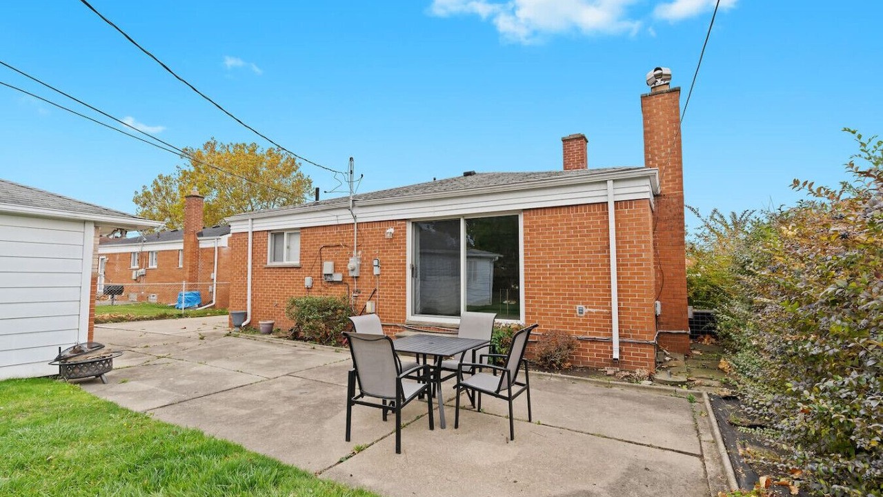 Photo of Outdoor in Dearborn Heights