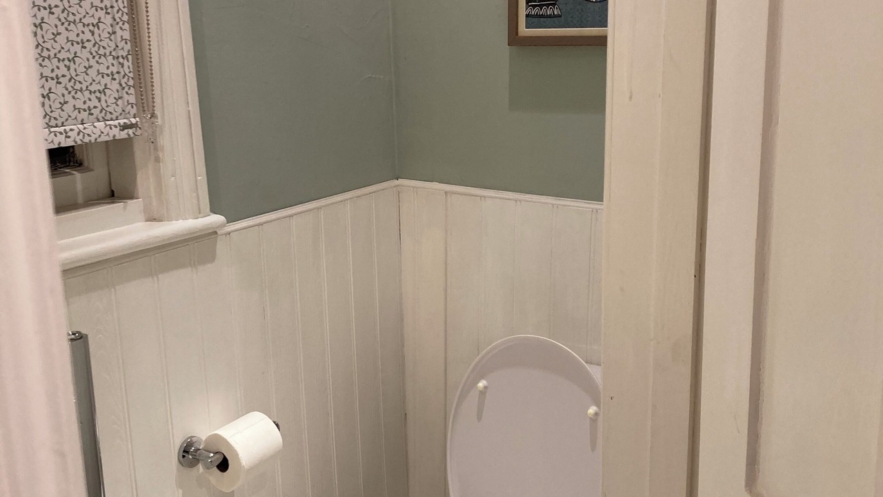 Photo of Bathroom in Colnbrook