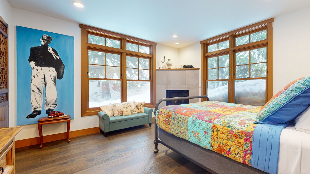 Photo of Bedroom in Snoqualmie Pass