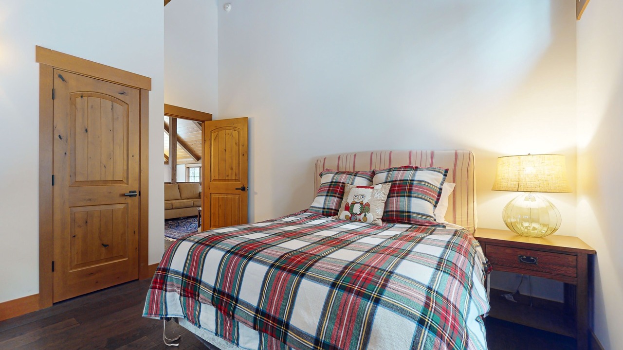 Photo of Bedroom in Snoqualmie Pass