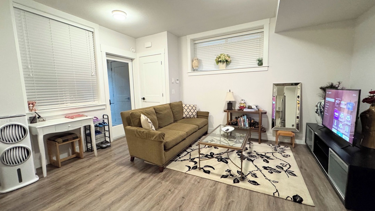 Photo of Livingroom in Surrey