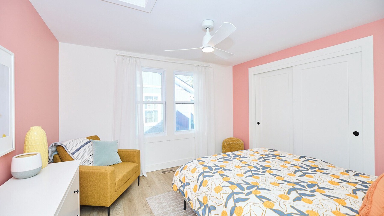 Photo of Bedroom in Crystal Beach