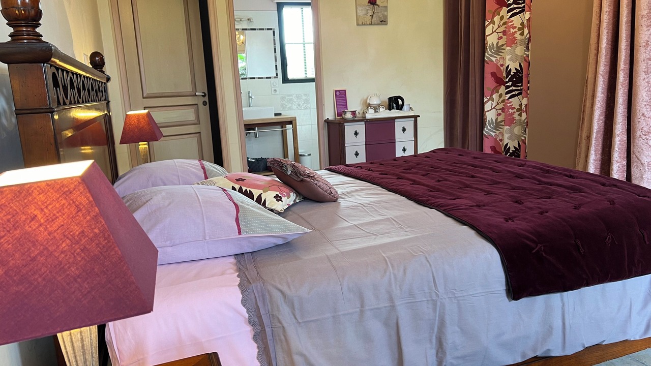 Photo of Bedroom in Fougeres-sur-Bievre