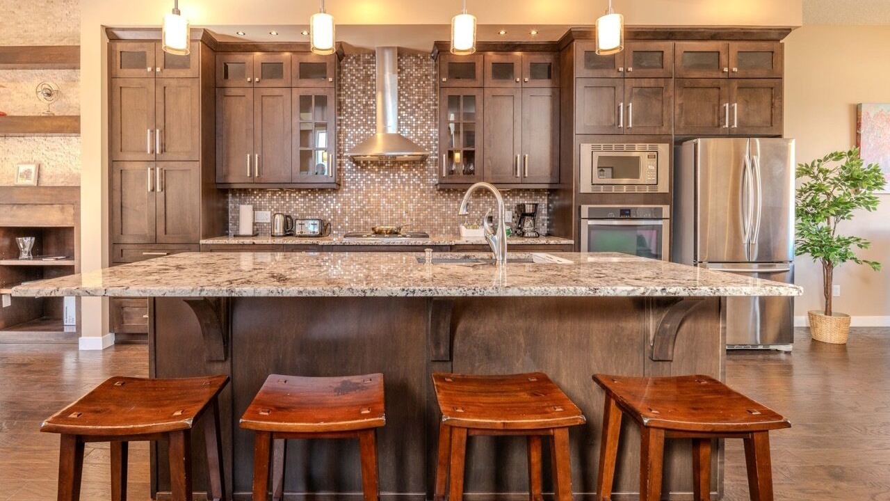 Photo of Kitchen in Banff Trail