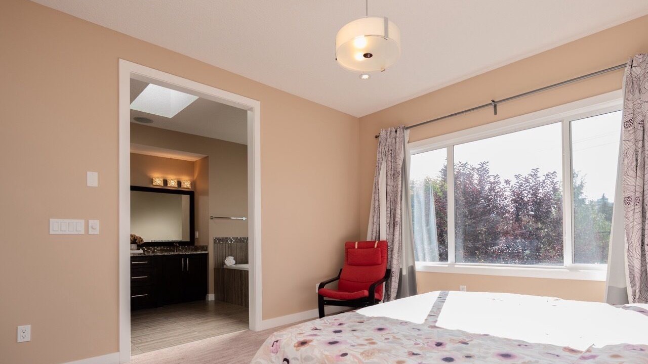 Photo of Bedroom in Banff Trail