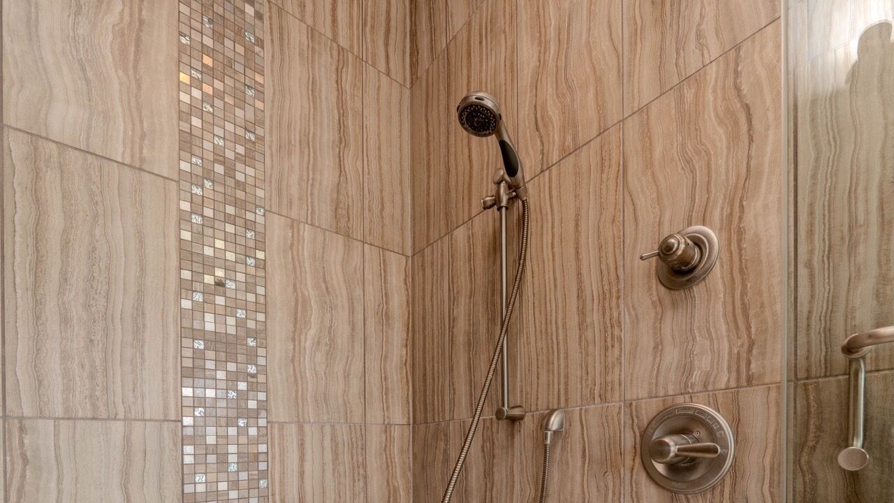Photo of Bathroom in Banff Trail
