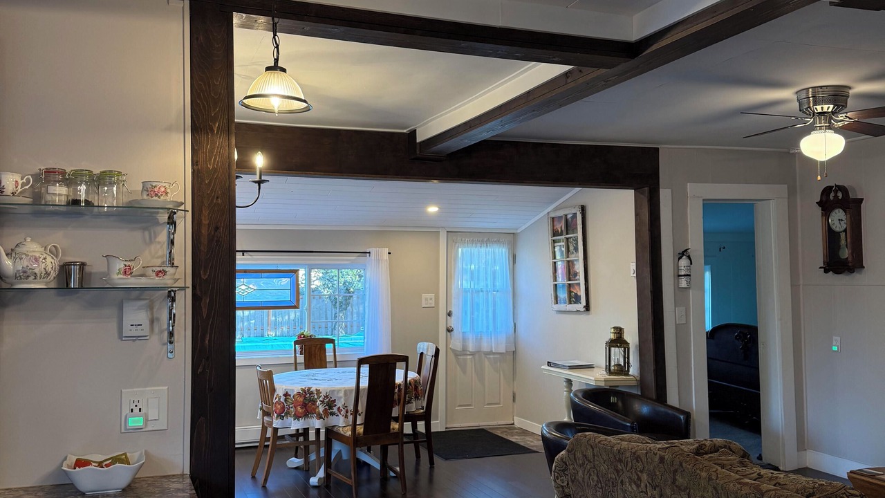 Photo of Livingroom in Castlegar