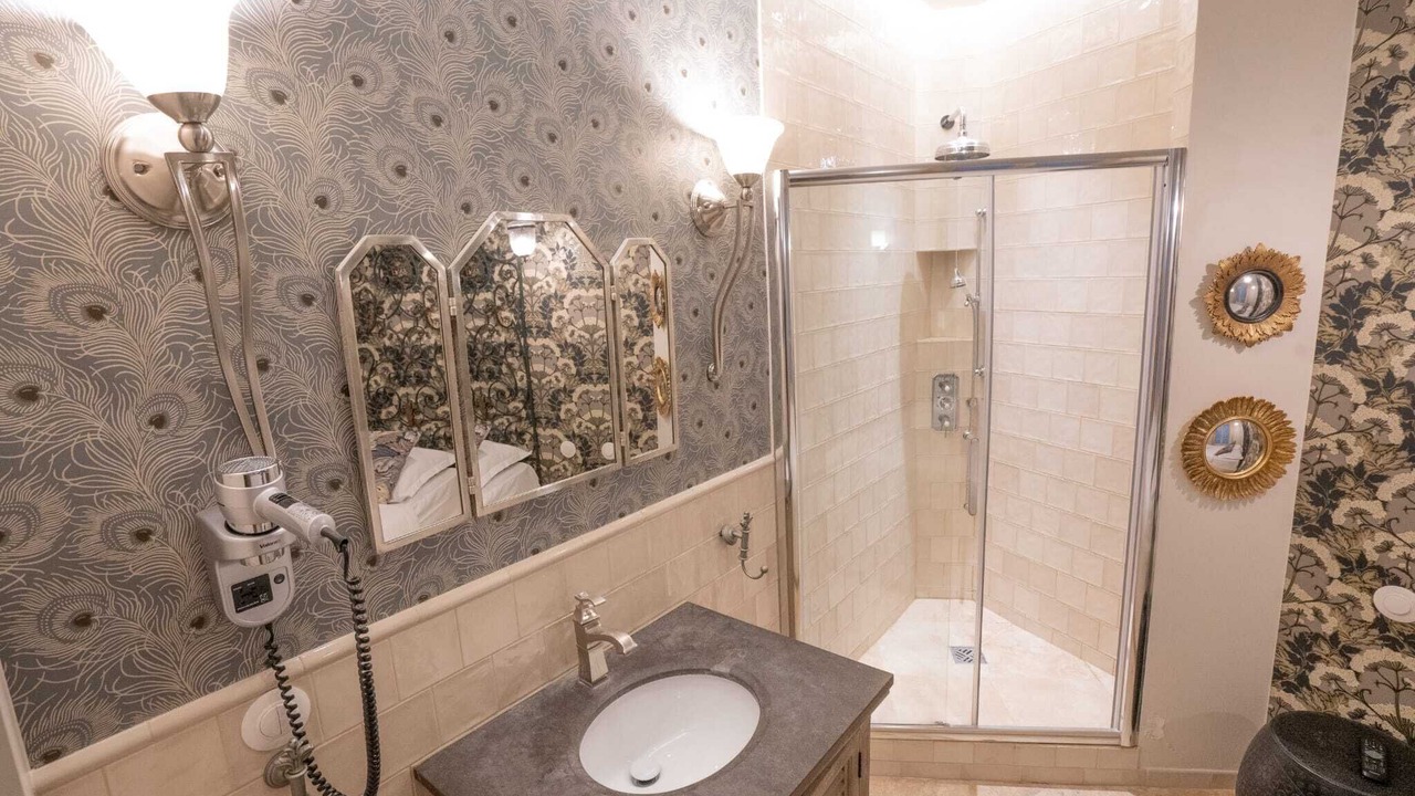 Photo of Bathroom in Parc-de-Montsouris