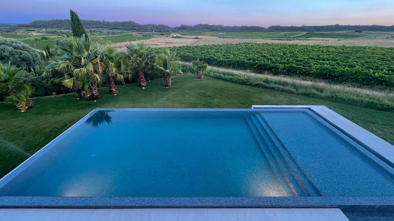 Photo of Outdoor in Plaissan
