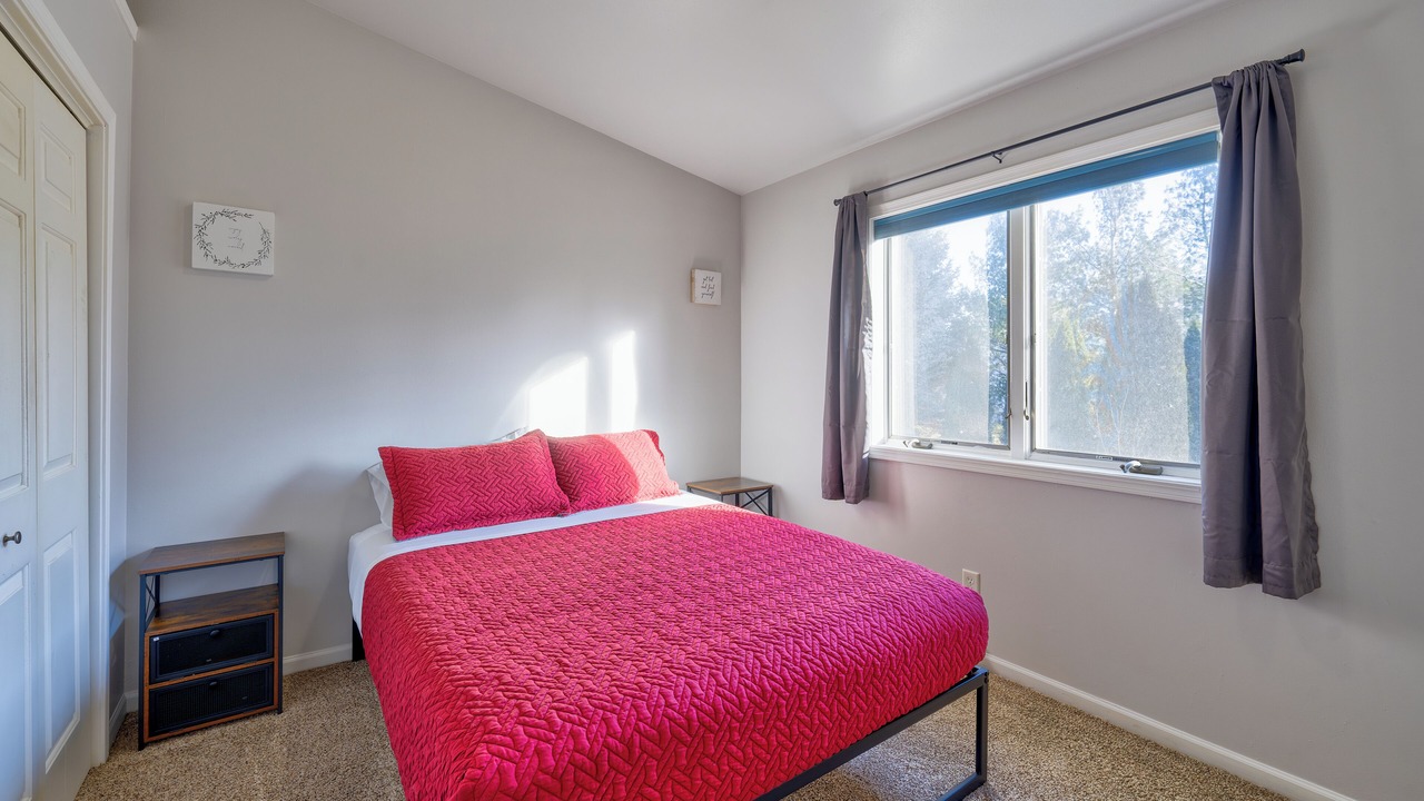 Photo of Bedroom in Village of Cottage Grove