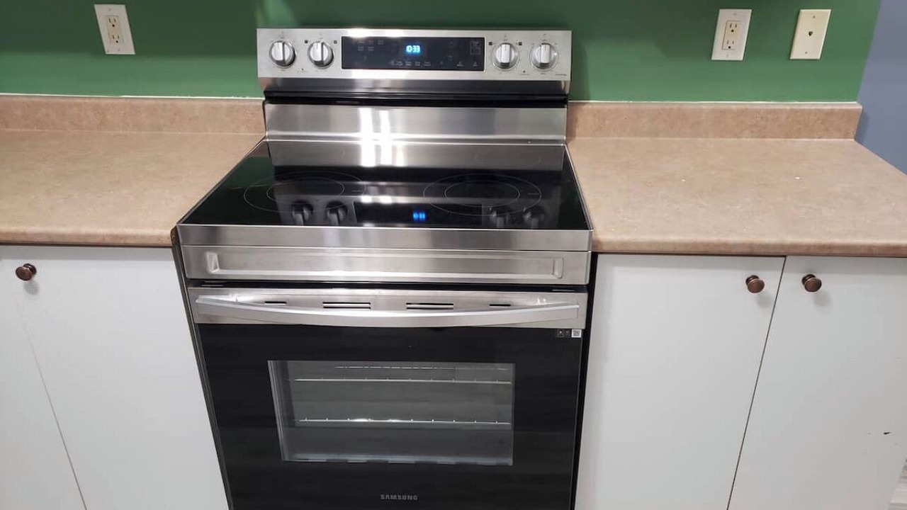 Photo of Kitchen in Aylmer