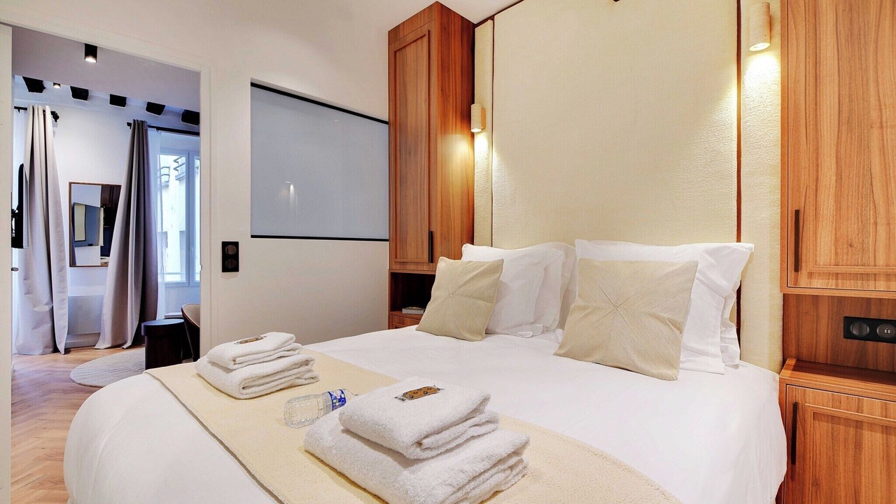 Photo of Bedroom in Sorbonne