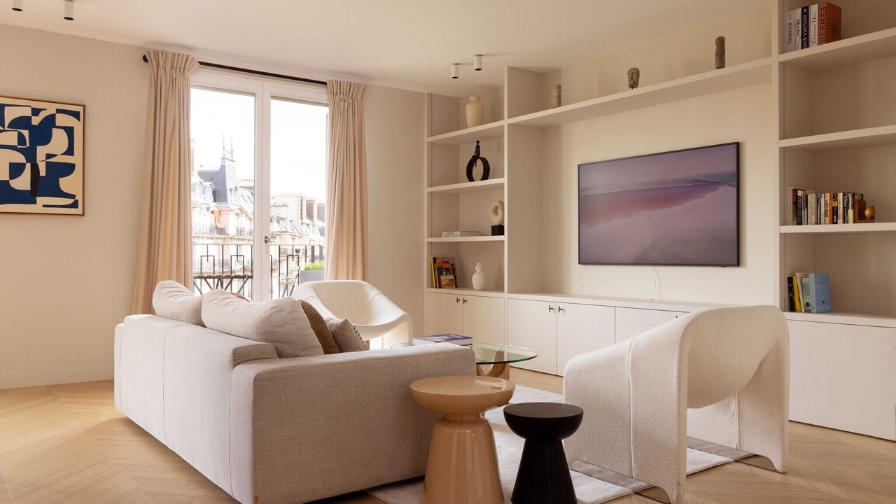 Photo of Livingroom in Chaillot