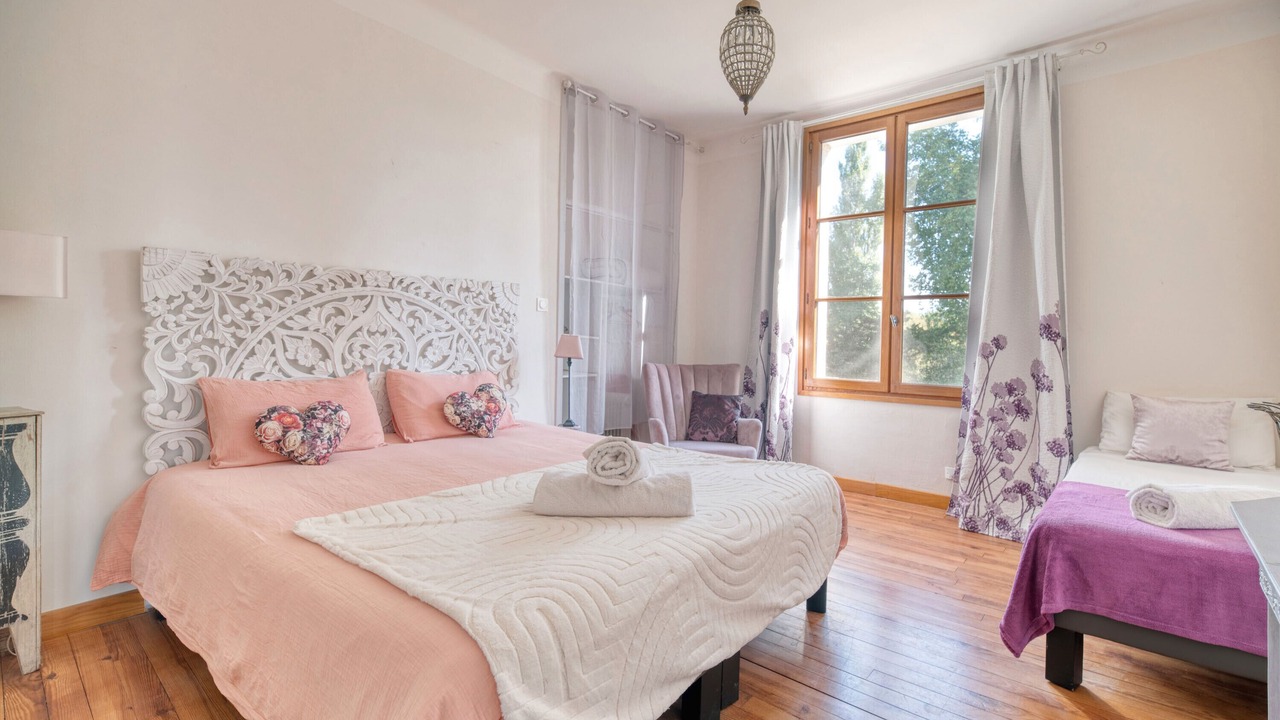 Photo of Bedroom in Revel