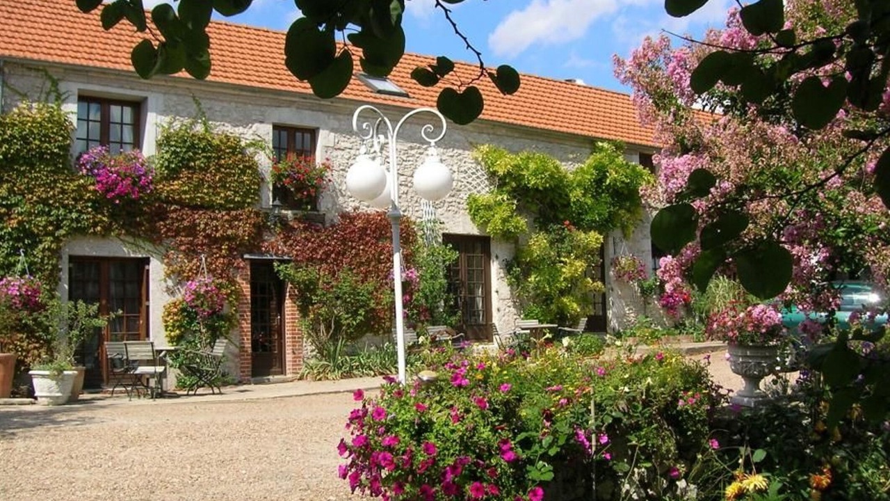 Photo of Outdoor in Tavers