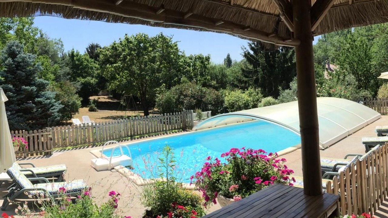 Photo of Outdoor in Tavers