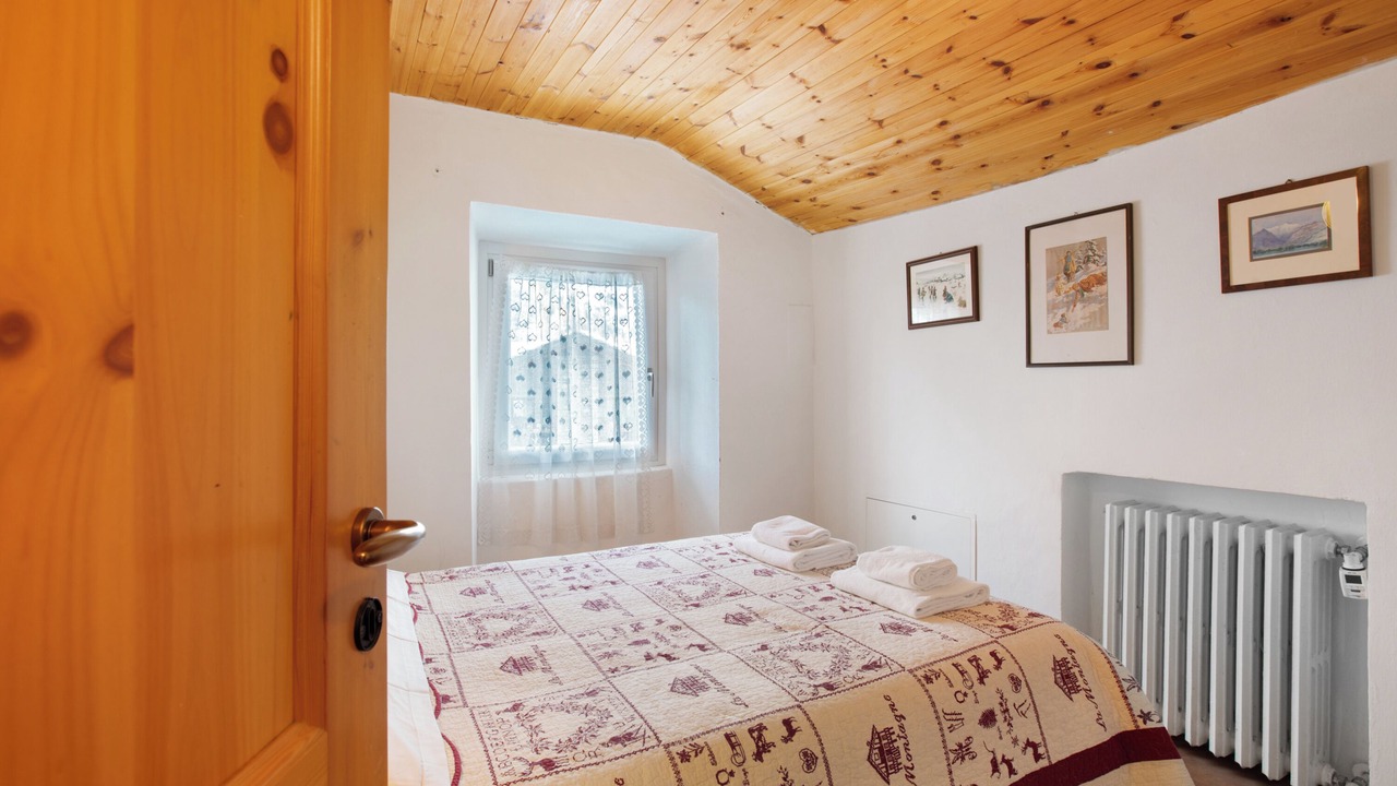 Photo of Bedroom in Entreves