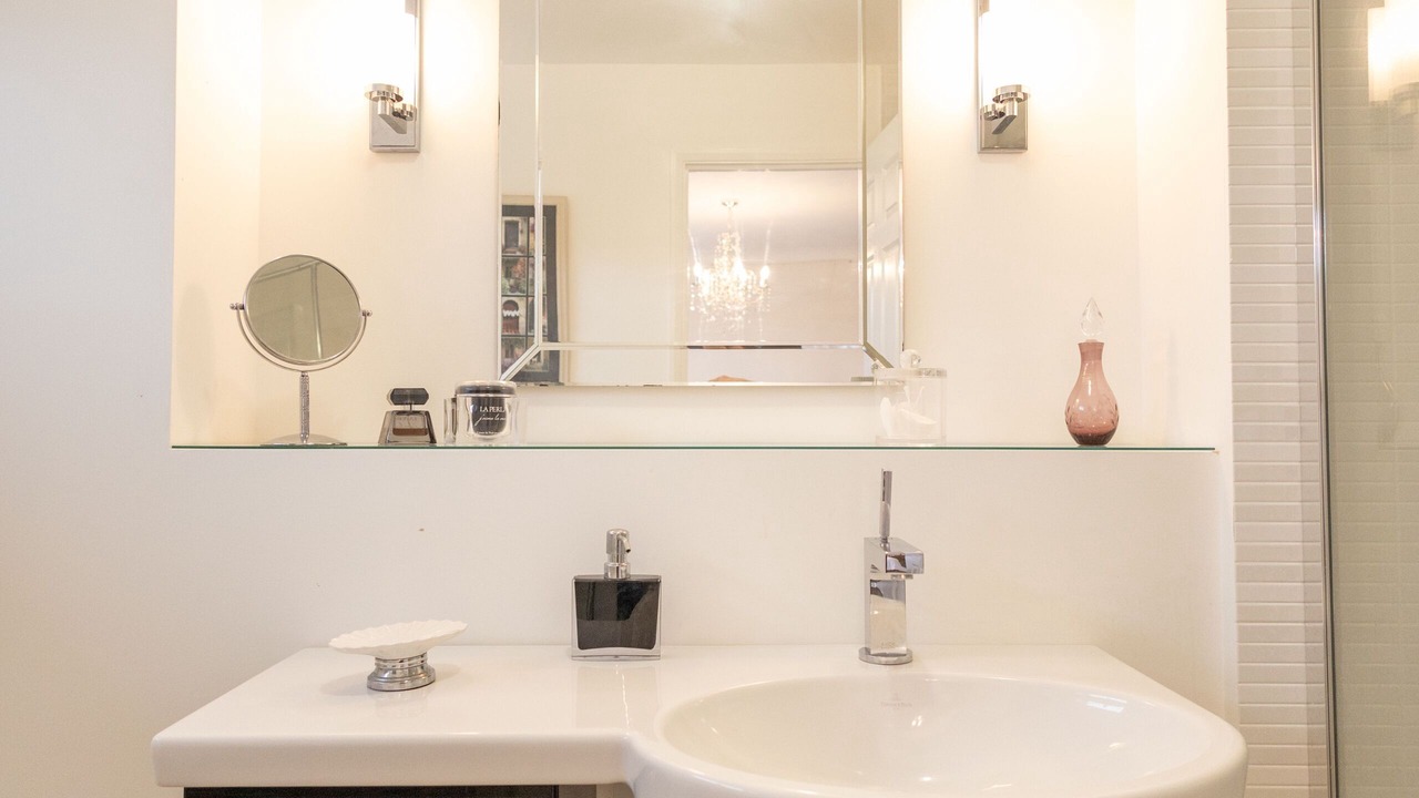 Photo of Bathroom in Friars Cliff